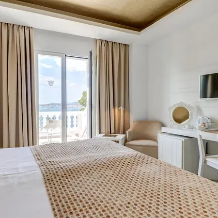 Illa D'or & Club Apts 4* Sup ホテル 4*