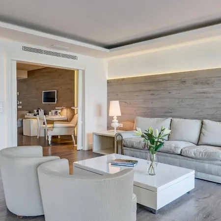 ホテル Illa D'or & Club Apts 4* Sup 4*