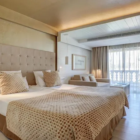 ホテル Illa D'or & Club Apts 4* Sup
