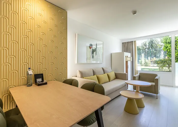 Illa D'or & Club Apts 4* Sup فندق 4*