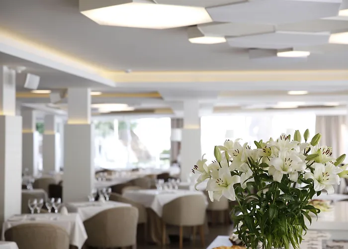 Illa D'or & Club Apts 4* Sup فندق بورت دي بوينسا