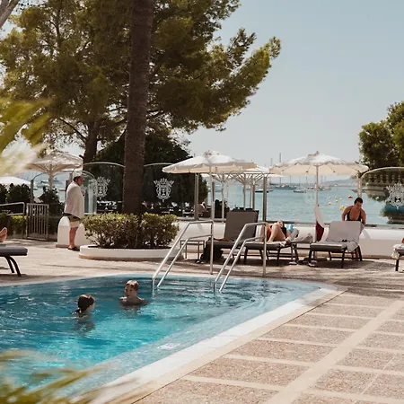 Illa D'or & Club Apts 4* Sup