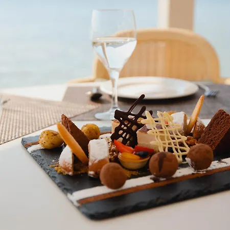 Otel Illa D'or & Club Apts 4* Sup 4*
