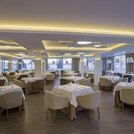 Illa D'or & Club Apts 4* Sup 4* Port de Pollença