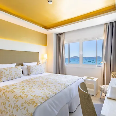 Illa D'or & Club Apts 4* Sup 4* Port de Pollença