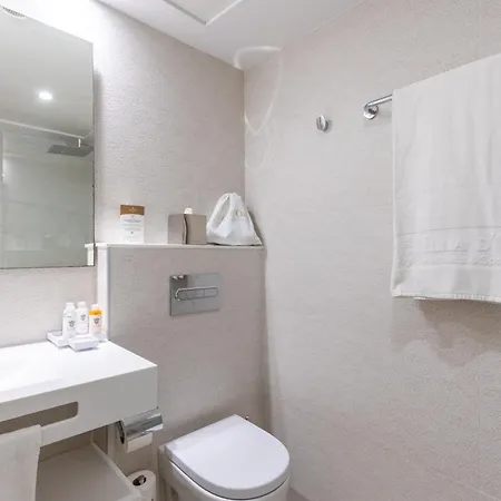 Illa D'or & Club Apts 4* Sup Hotel