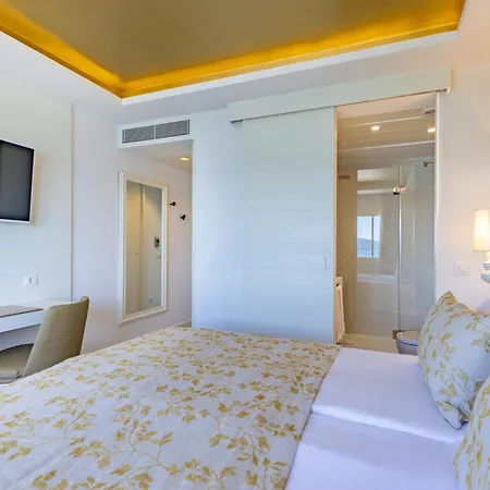 Hotel Illa D'or & Club Apts 4* Sup Port de Pollença