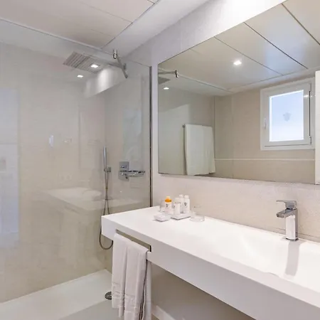 Illa D'or & Club Apts 4* Sup Hotel