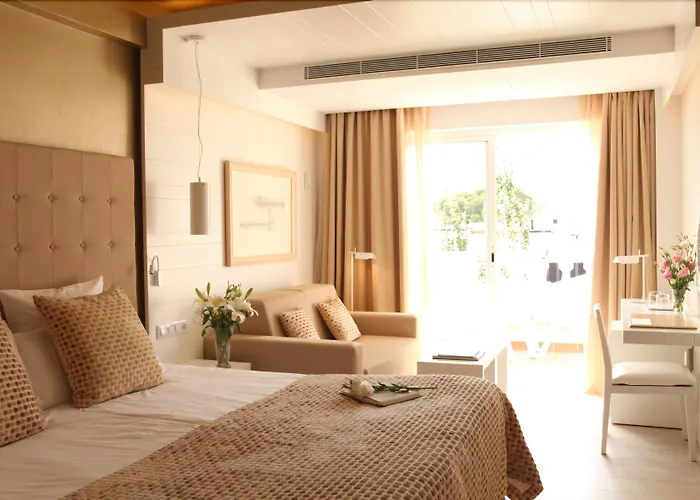 Illa D'or & Club Apts 4* Sup Hotel Port de Pollença